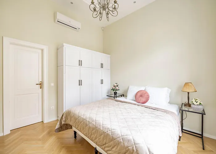 Graceful & Cozy Dream Next To The Opera House Budapesta