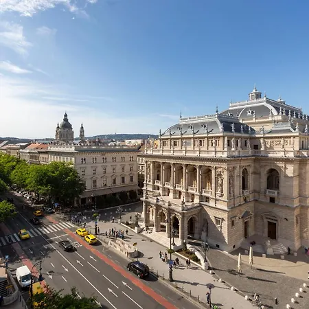 Graceful & Cozy Dream Next To The Opera House Appartamento